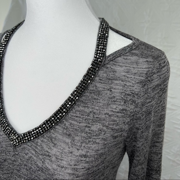 NWT. Juicy Couture Gray top - Picture 6 of 11